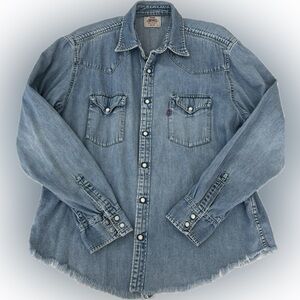 Vintage Levi’s denim shirt size large frayed hem